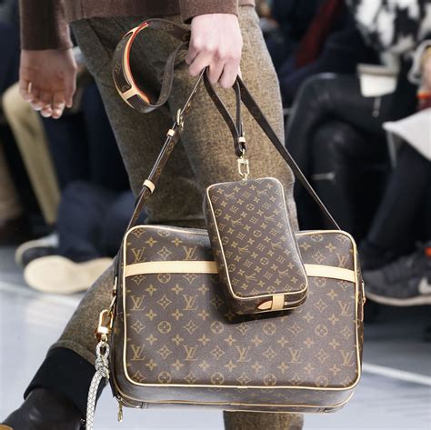 lv borse uomo|LOUIS VUITTON .